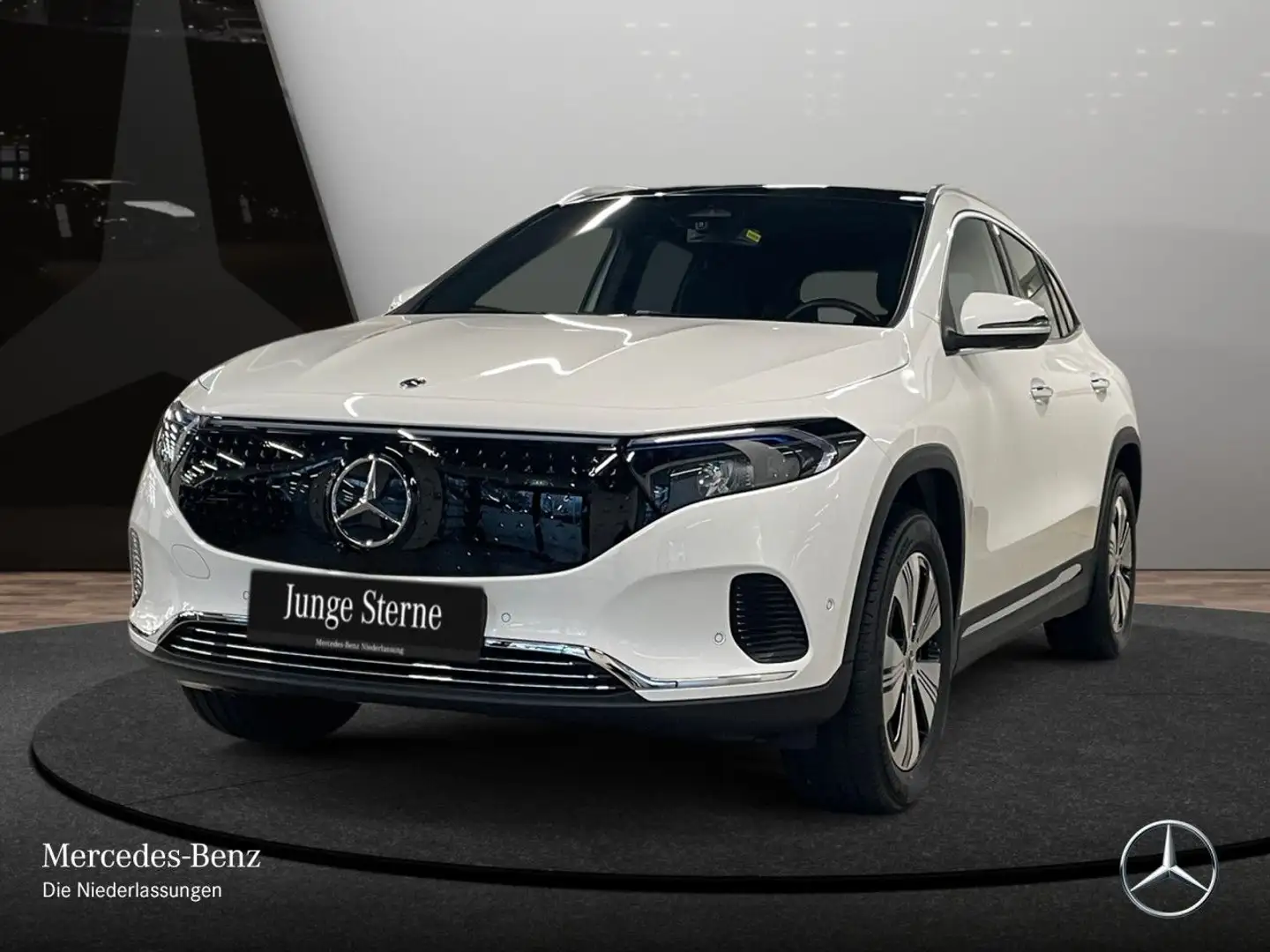 Mercedes-Benz EQA 300 4M PROG+PLUS-PAKET+AHK+PANO+360+KEYLESS Weiß - 2