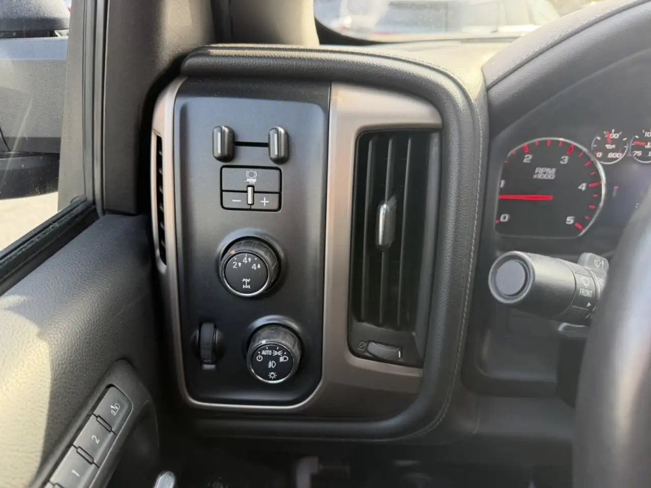 GMC Sierra 2500HD снимка GMC Sierra 2500HD