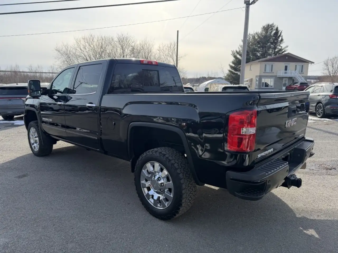 GMC Sierra 2500HD снимка GMC Sierra 2500HD