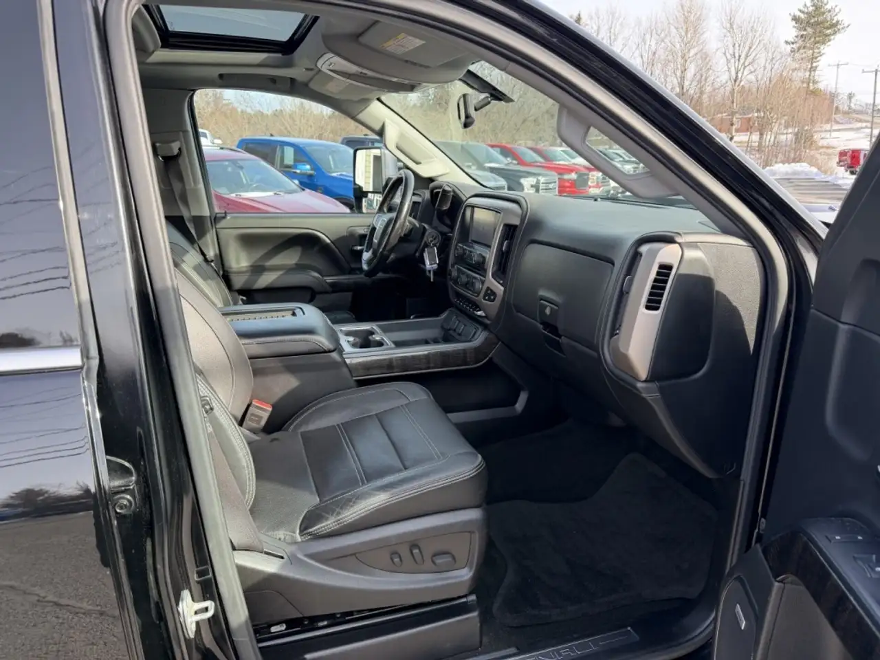 GMC Sierra 2500HD снимка GMC Sierra 2500HD