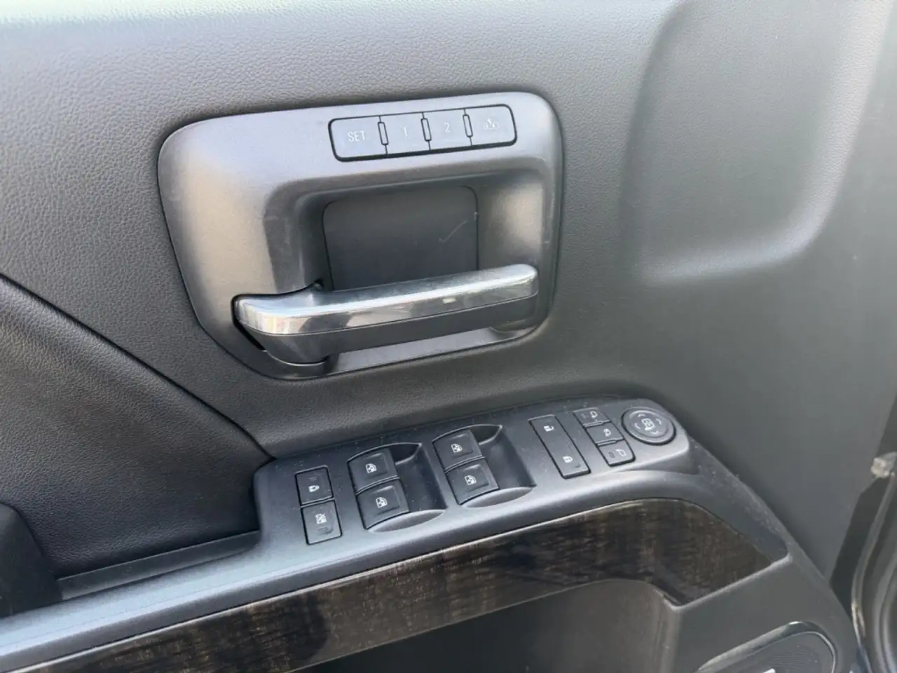 GMC Sierra 2500HD снимка GMC Sierra 2500HD