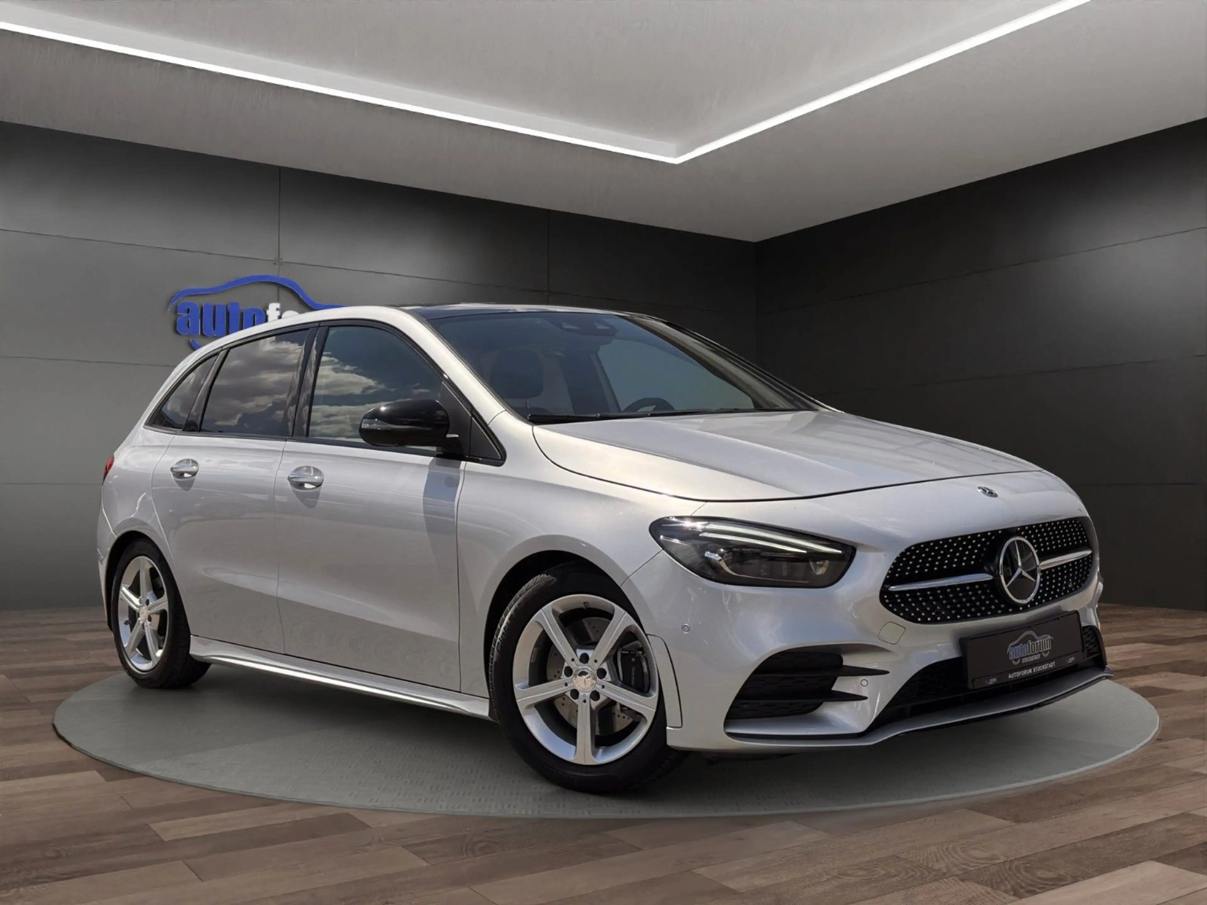 Mercedes-Benz B 220 d AMG°AHK°PANO°360°KAMERA°BURMESTER°MEMORY — photo 3