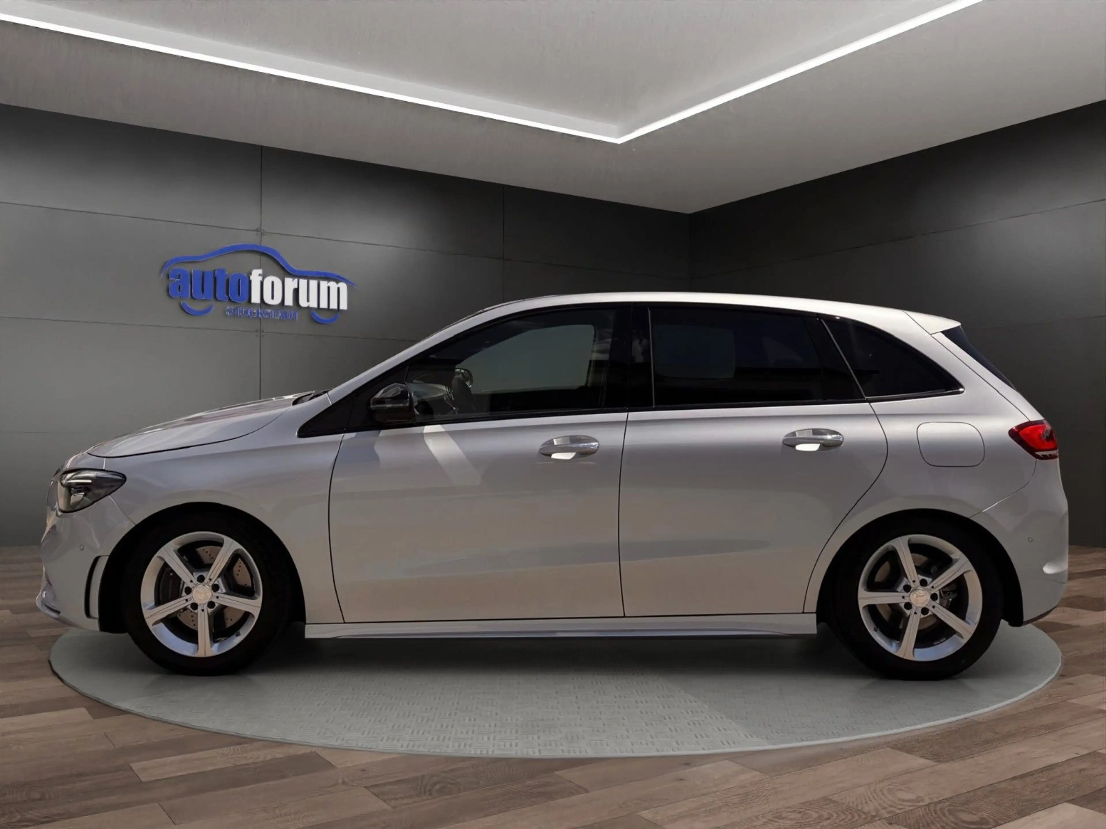 Mercedes-Benz B 220 d AMG°AHK°PANO°360°KAMERA°BURMESTER°MEMORY — photo 9