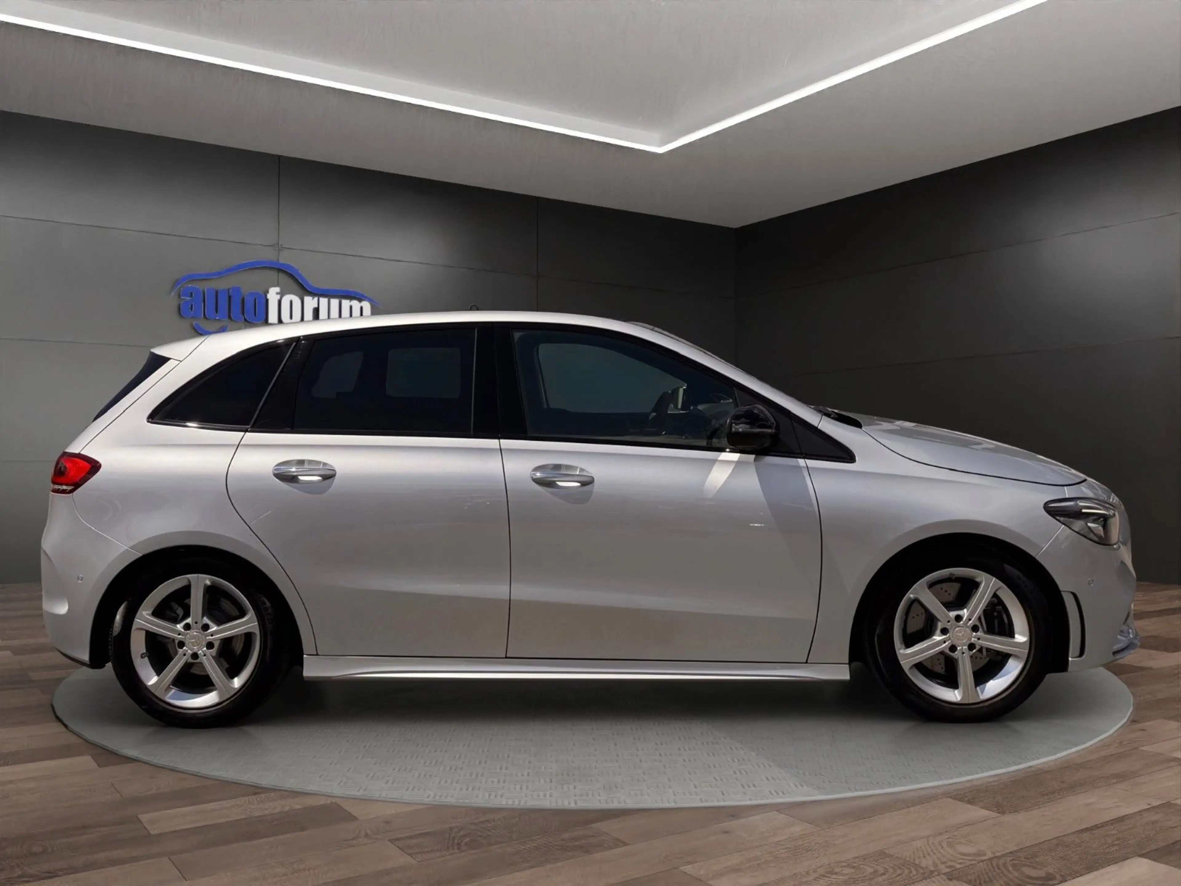 Mercedes-Benz B 220 d AMG°AHK°PANO°360°KAMERA°BURMESTER°MEMORY — photo 8