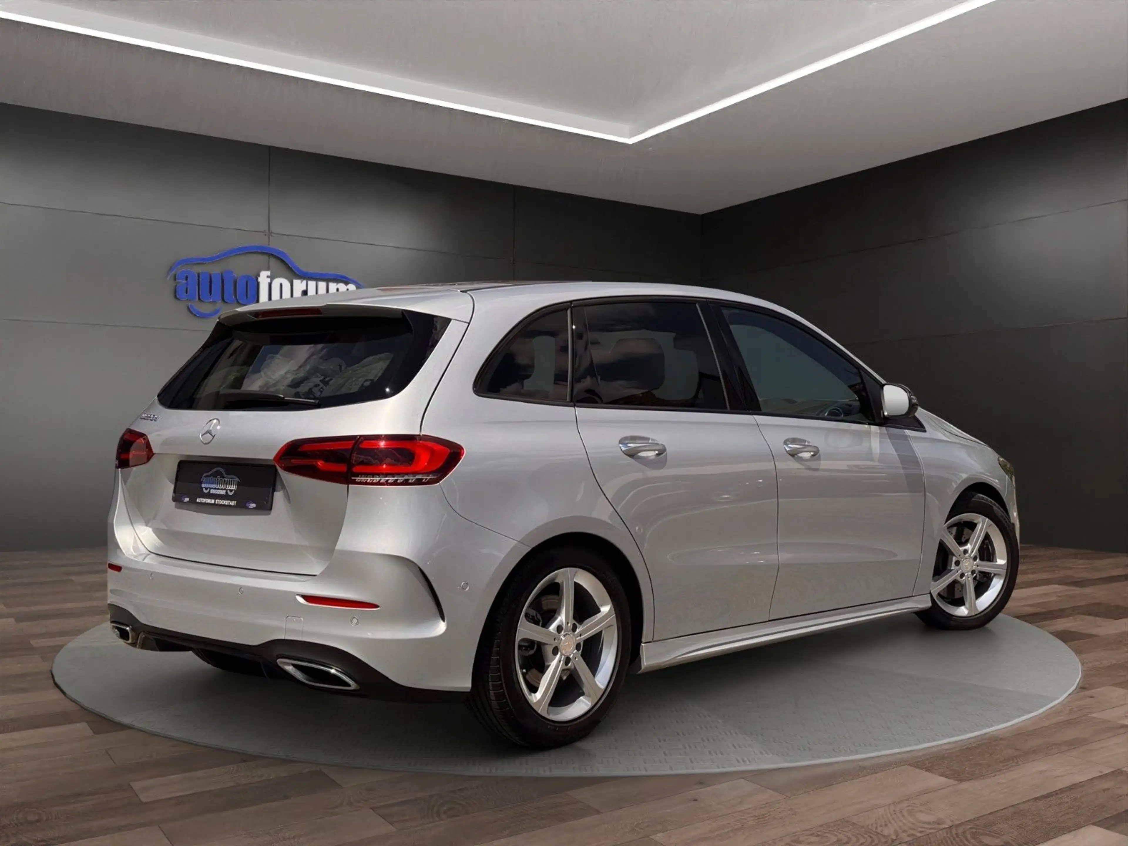 Mercedes-Benz B 220 d AMG°AHK°PANO°360°KAMERA°BURMESTER°MEMORY — photo 7