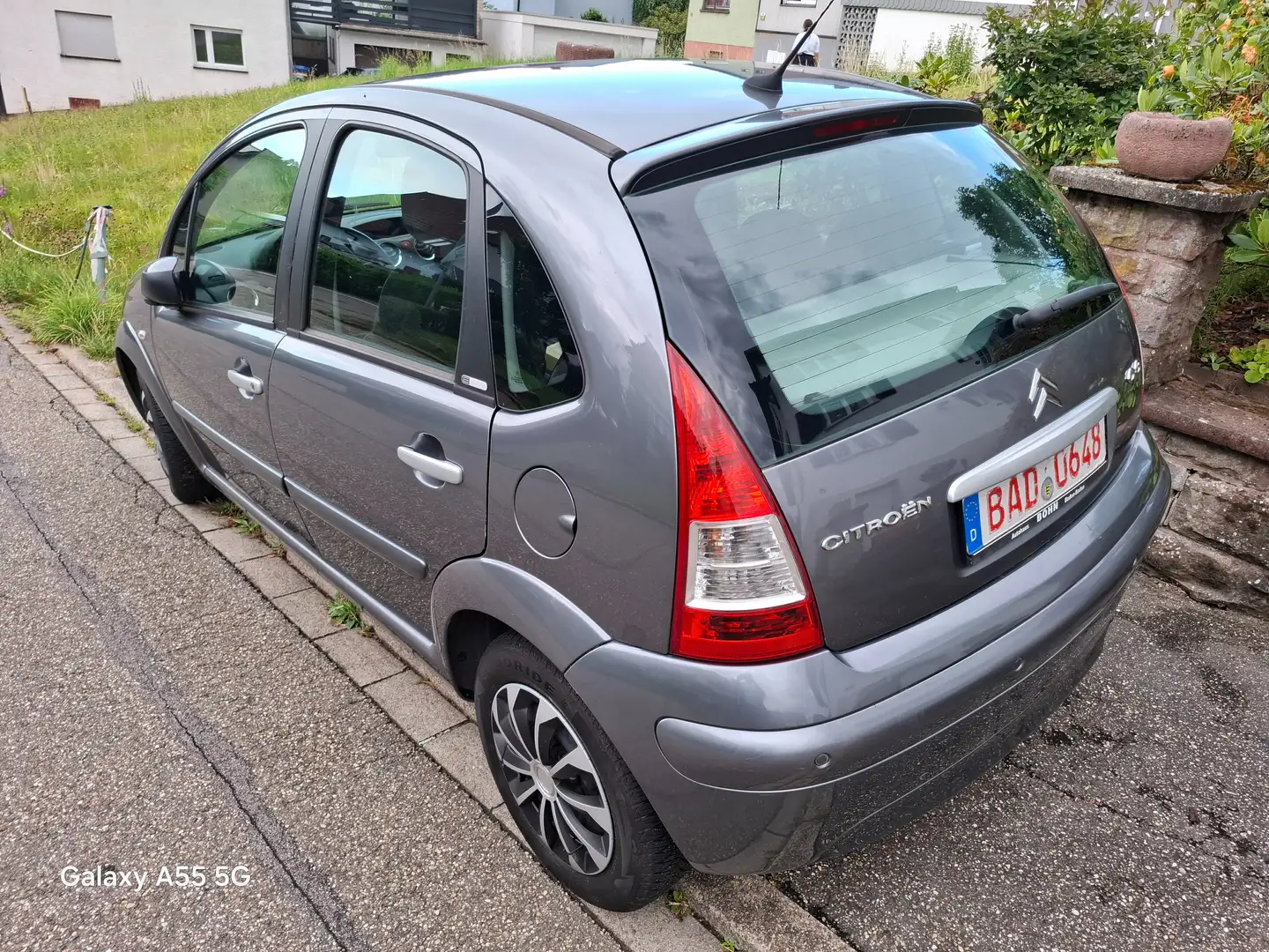 Citroen C3 1.4 Exclusive Neue TÜV, neue Reifen Gri - 2