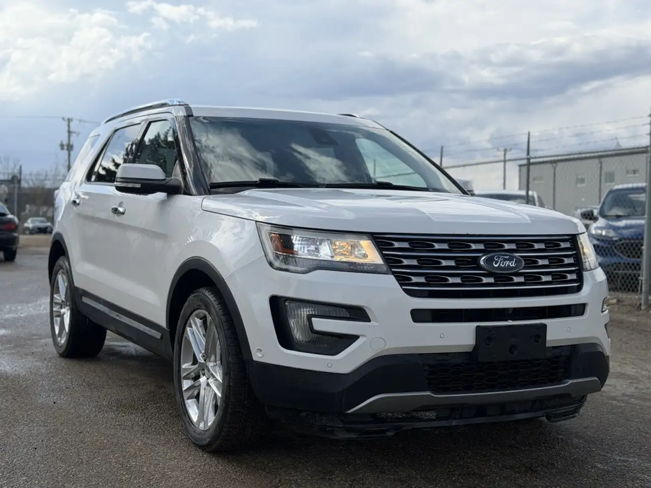 Ford Explorer снимка Ford Explorer