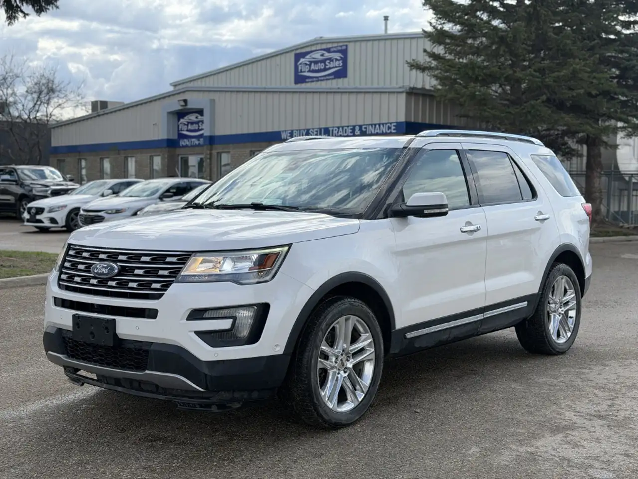 Ford Explorer снимка Ford Explorer