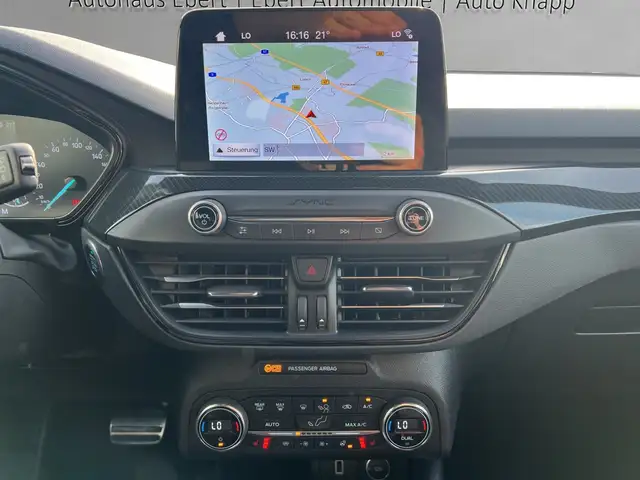 Ford Focus view 12