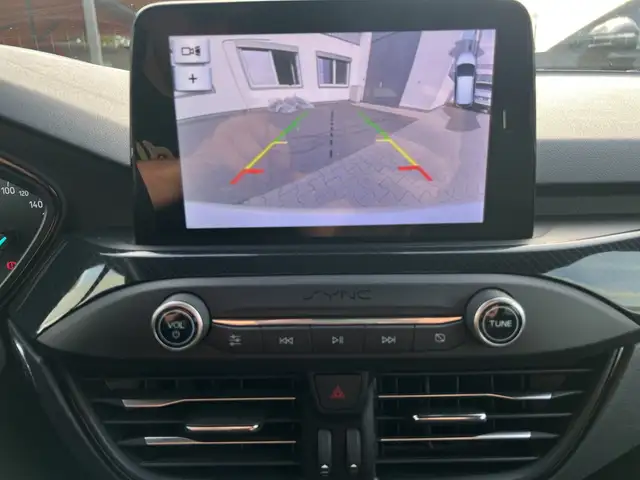 Ford Focus view 14