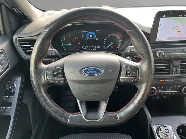Ford Focus view 10