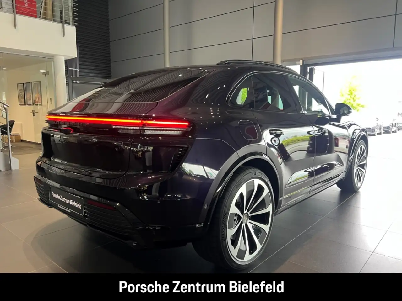 Porsche Macan Turbo BOSE Surround-View Abstandstempomat 6
