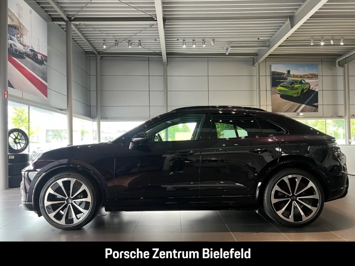 Porsche Macan Turbo BOSE Surround-View Abstandstempomat Violett - 2