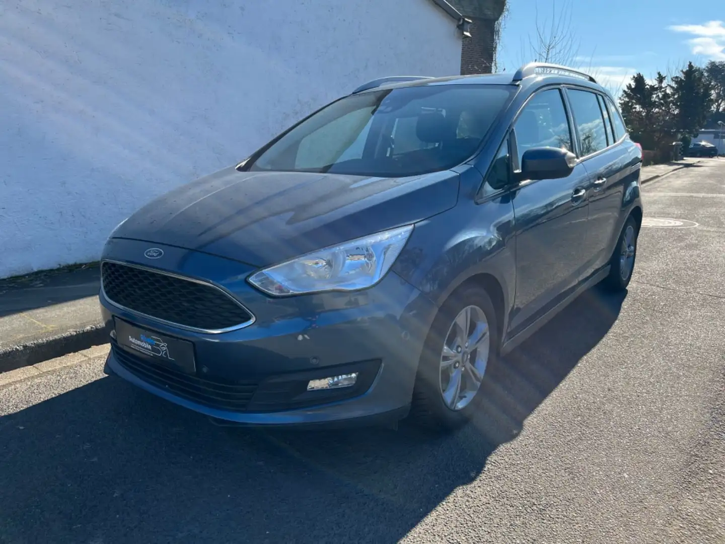Ford Grand C-Max Cool & Connect 7-Sitz Navi Totwinkel Modrá - 1
