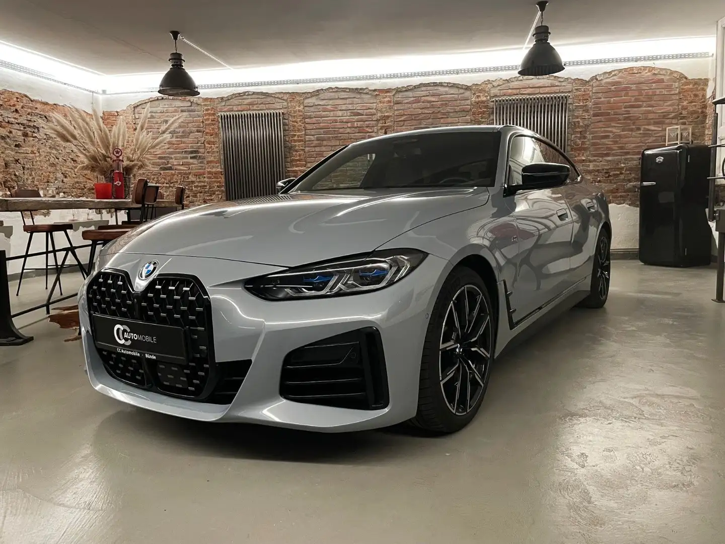 BMW 420 d xDrive M Sport Driving Prof. Park Plus 360° Grau - 1