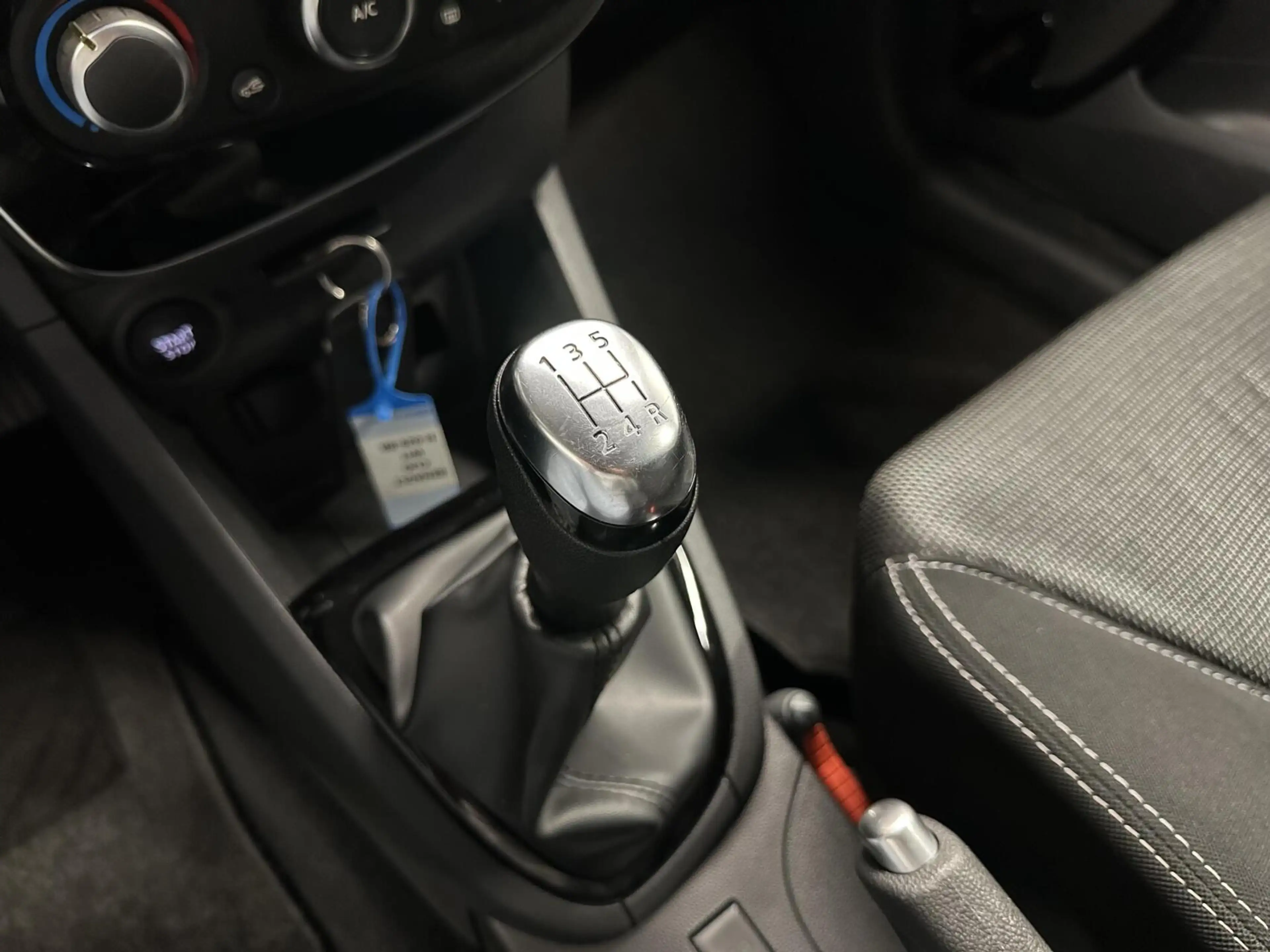 Renault Clio Estate 0.9 TCe Limited CRUISE NAVI CARPLAY. — photo 35