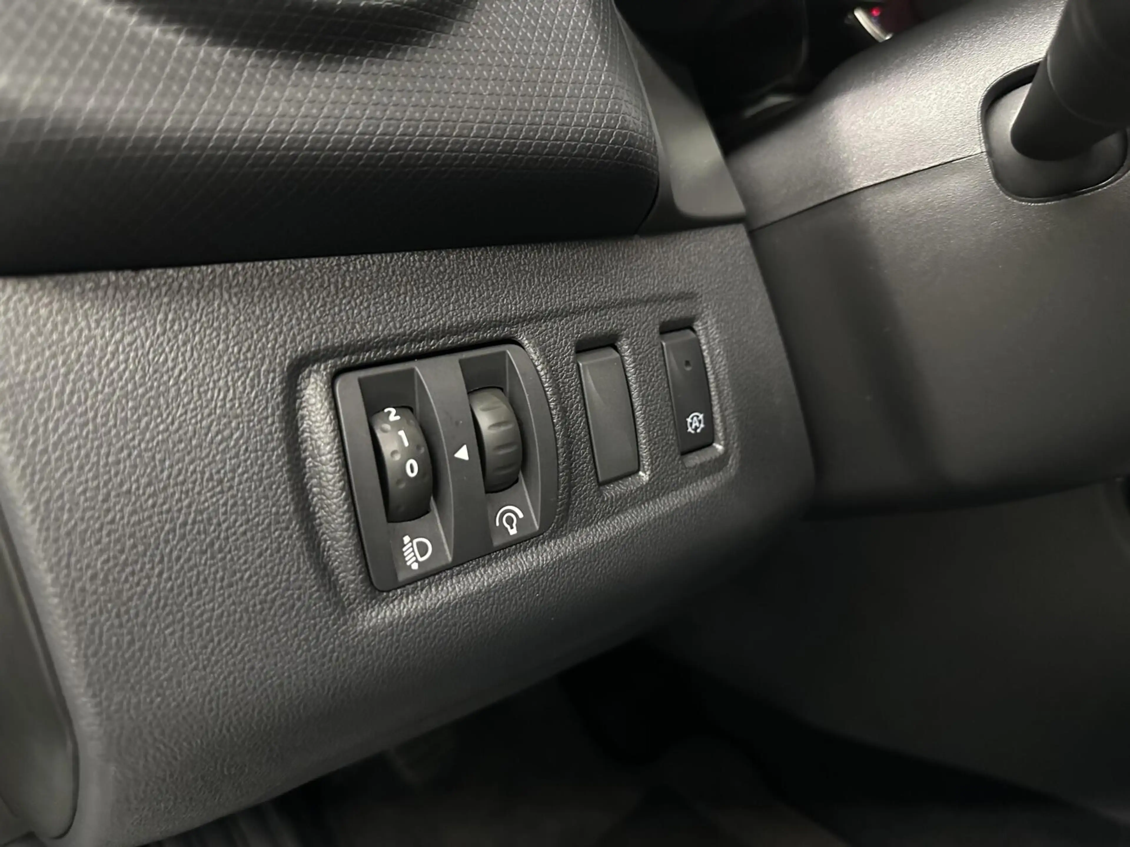 Renault Clio Estate 0.9 TCe Limited CRUISE NAVI CARPLAY. — photo 16