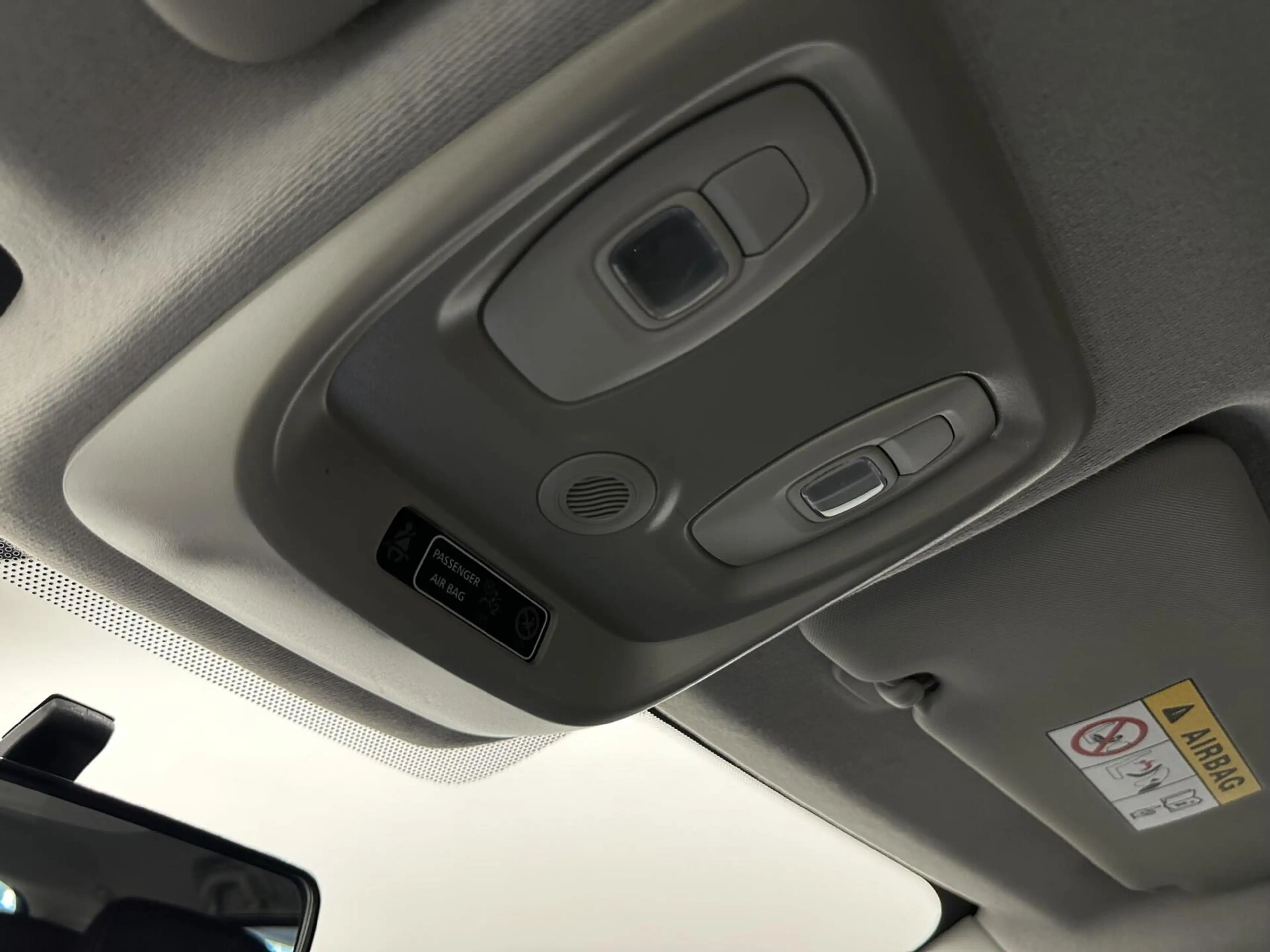 Renault Clio Estate 0.9 TCe Limited CRUISE NAVI CARPLAY. — photo 23