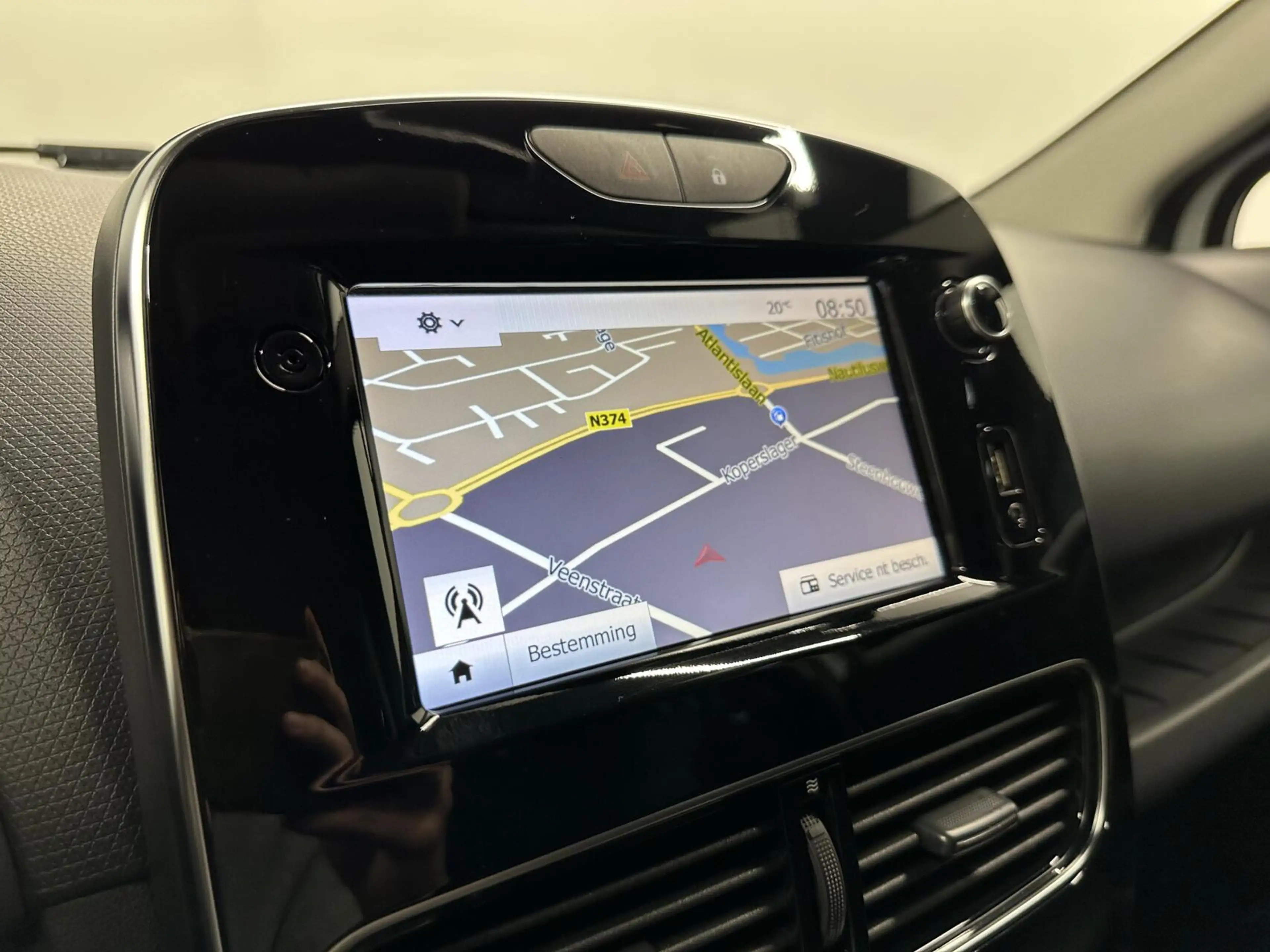 Renault Clio Estate 0.9 TCe Limited CRUISE NAVI CARPLAY. — photo 25