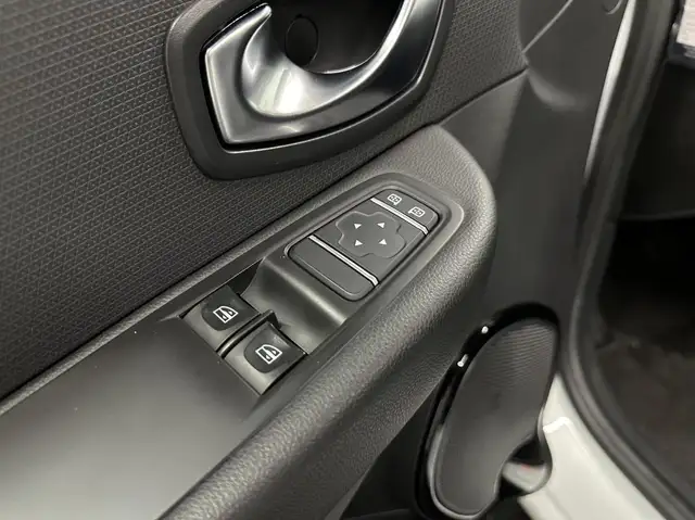 Renault Clio view 15