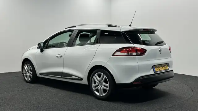 Renault Clio view 4