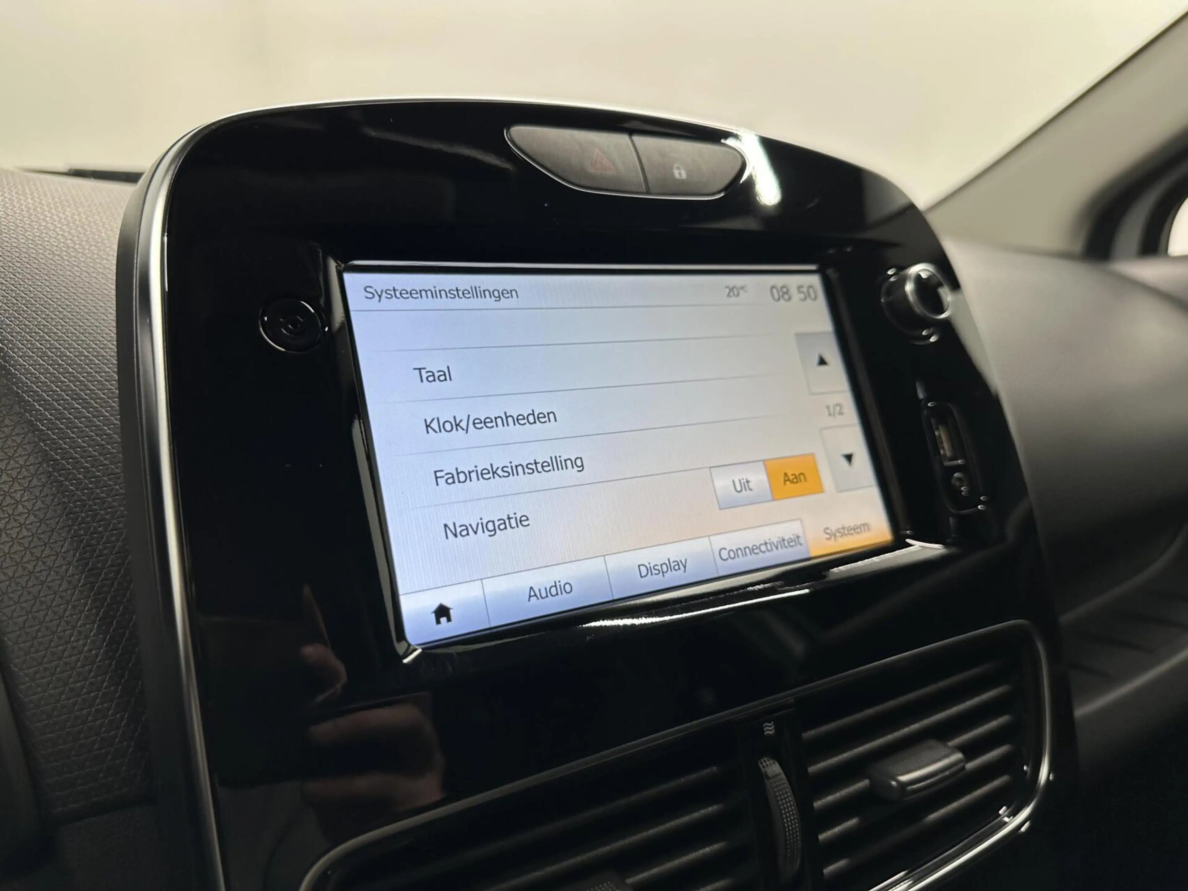 Renault Clio Estate 0.9 TCe Limited CRUISE NAVI CARPLAY. — photo 29
