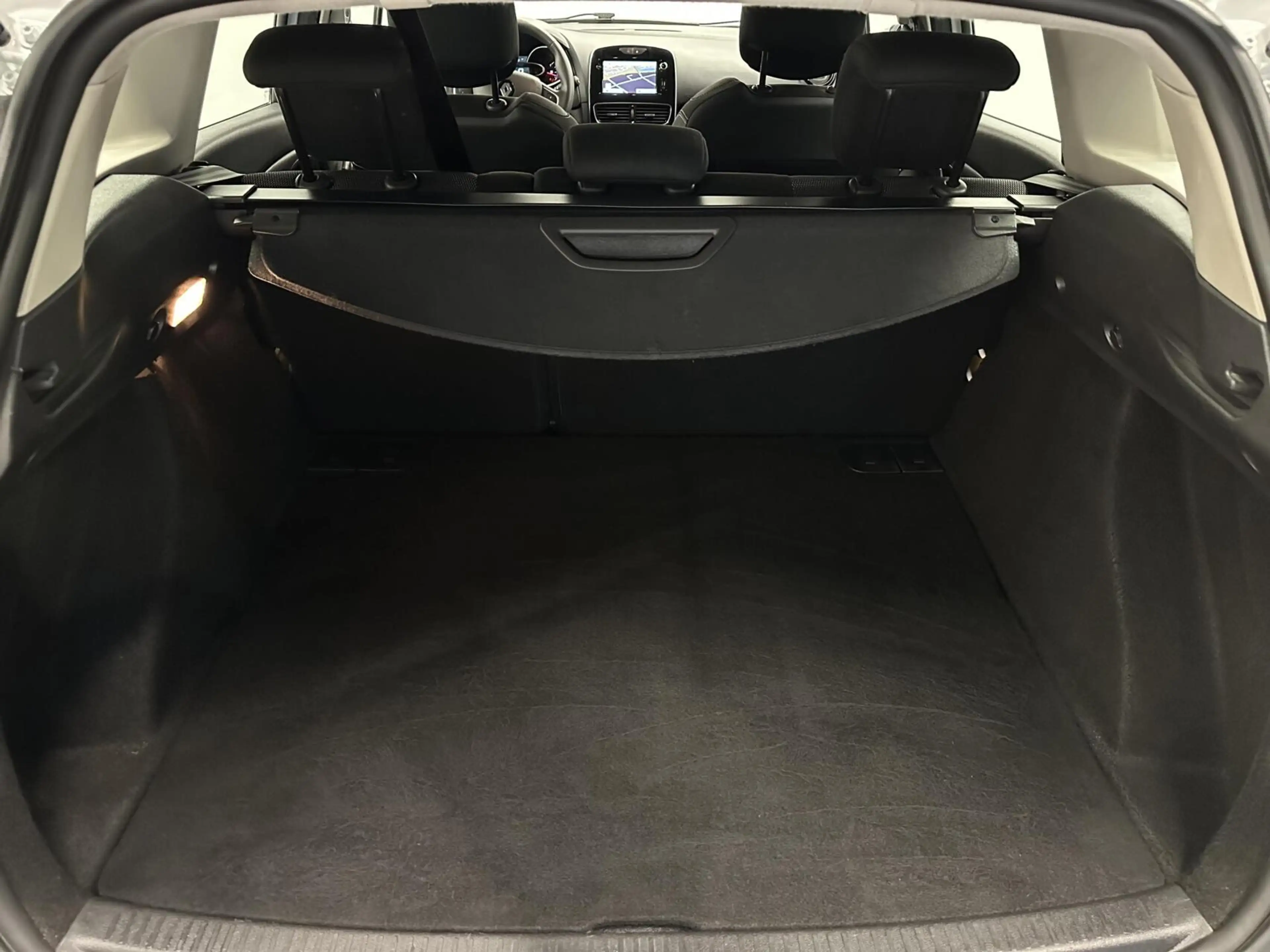 Renault Clio Estate 0.9 TCe Limited CRUISE NAVI CARPLAY. — photo 37