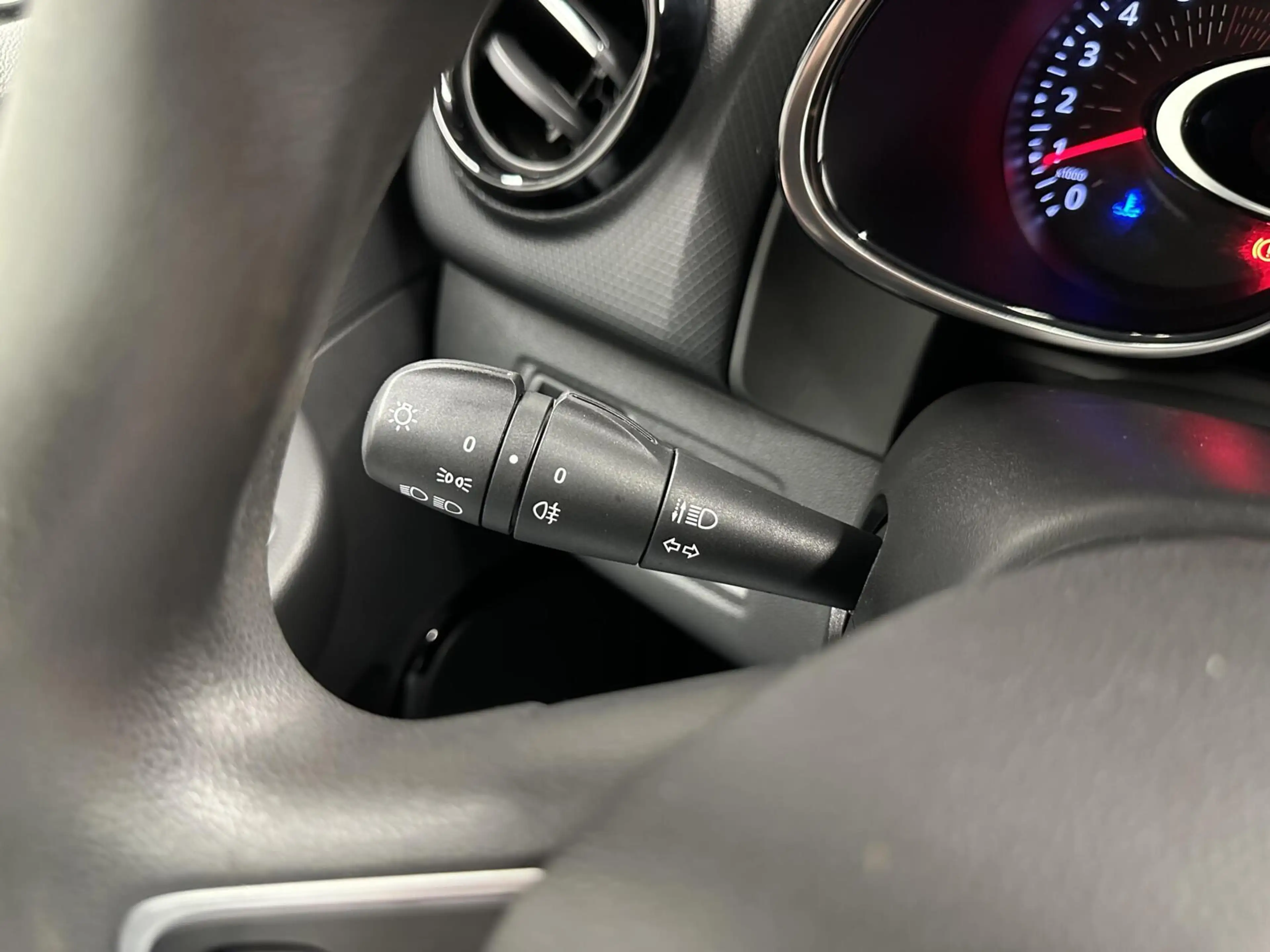 Renault Clio Estate 0.9 TCe Limited CRUISE NAVI CARPLAY. — photo 20