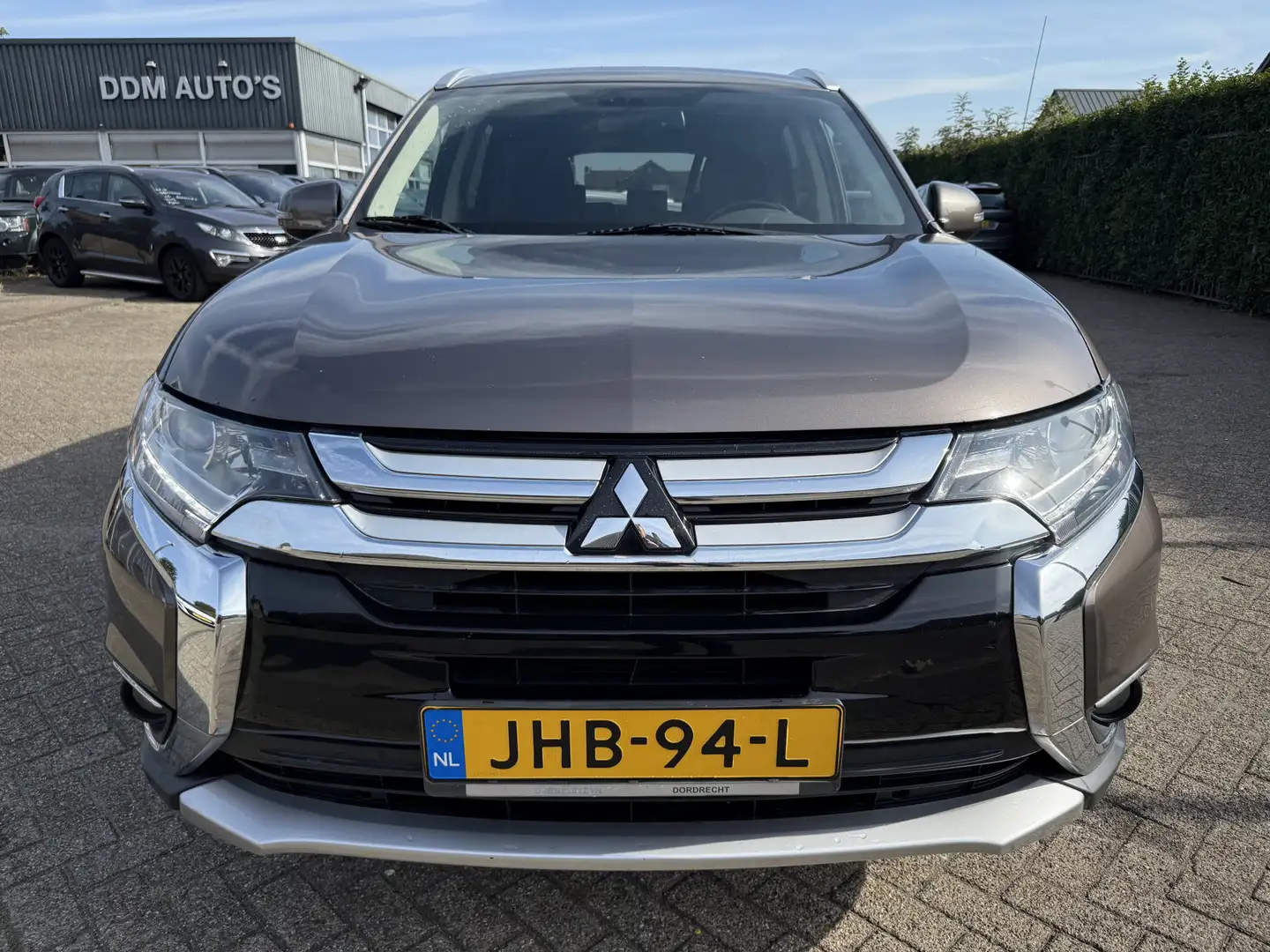 Mitsubishi Outlander 2.0 CLIMATE/PDC/LMV/TREKHAAK Brun - 2