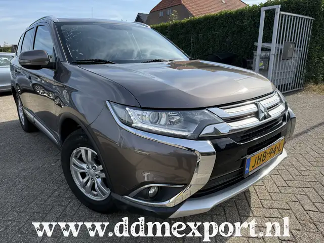 Mitsubishi Outlander 2.0 CLIMATE/PDC/LMV/TREKHAAK