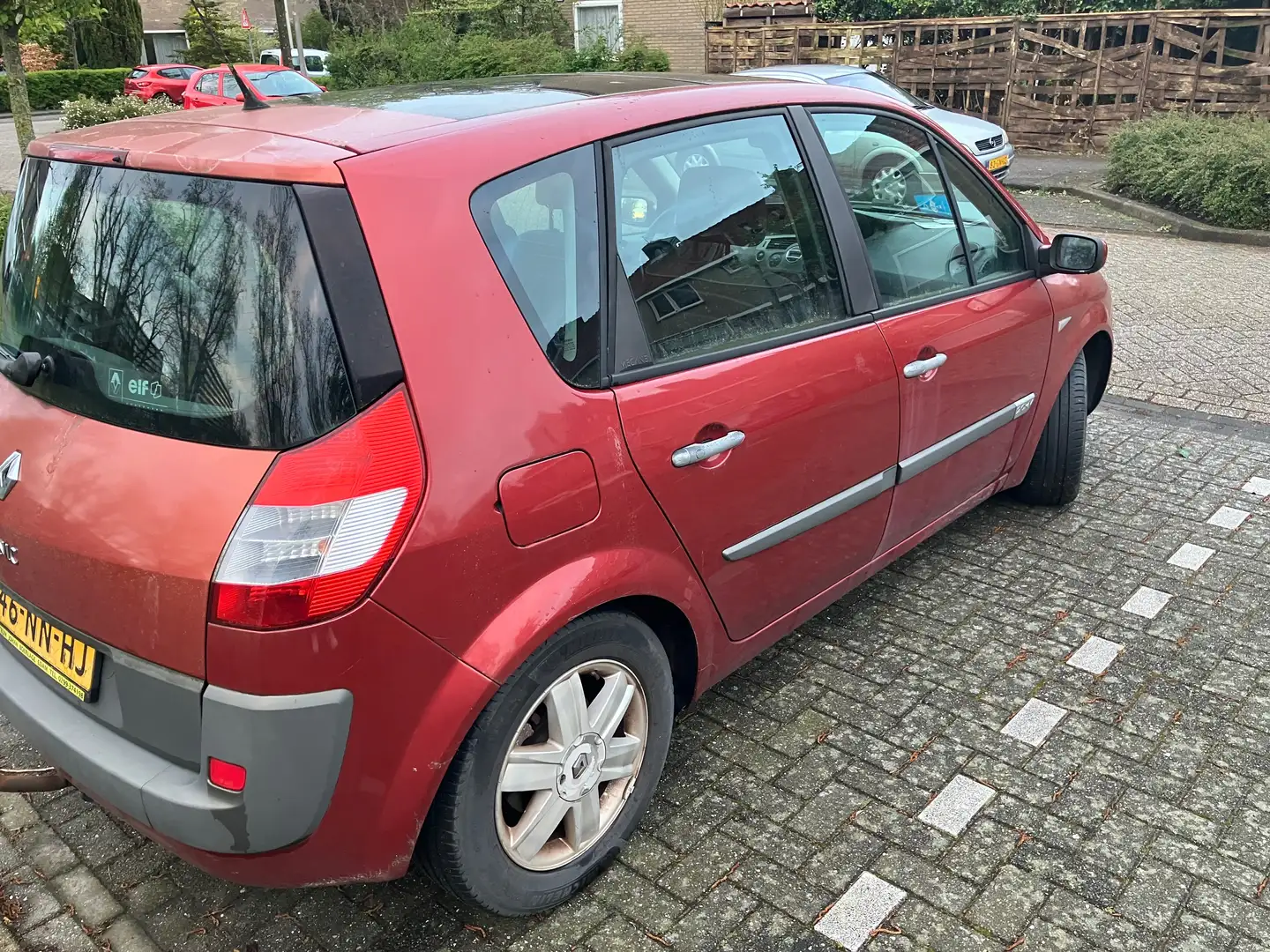 Renault Scenic 2.0-16V Priv.Luxe Rouge - 1