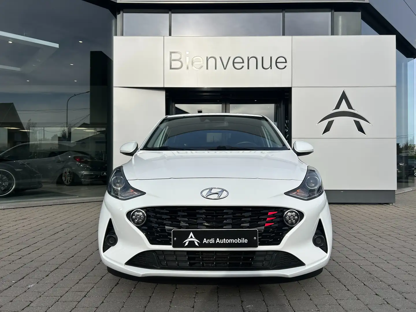 Hyundai i10 1.0i *GARANTIE*CARPLAY*CAMERA*SIEGES+VOLANT CHAUFF Blanc - 2