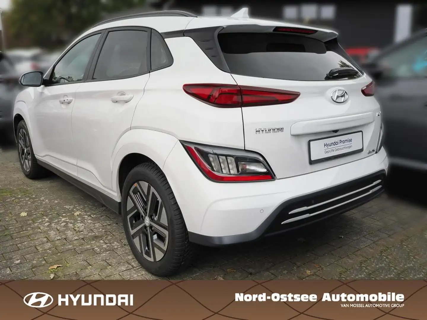 Hyundai KONA BASIS ELEKTRO 2WD KAMERA KLIMA ISOFIX Blanc - 2
