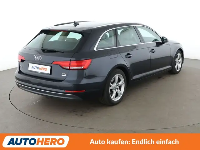 Audi A4 view 6