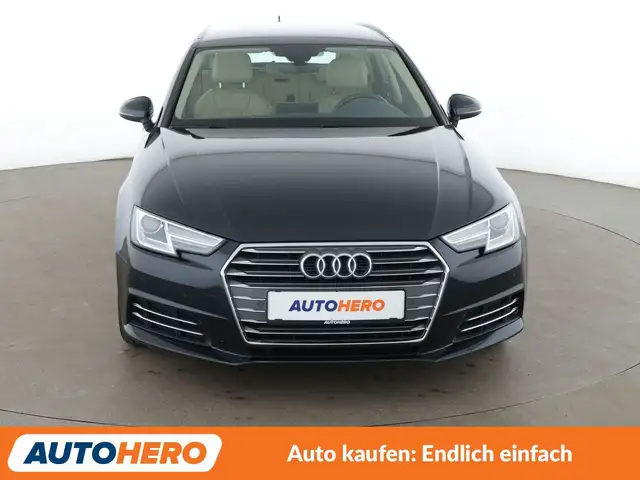Audi A4 view 9