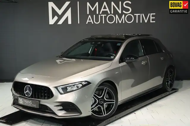 Mercedes-Benz A 35 AMG 4MATIC / PANO / CAMERA / DODEHOEK / CARPLAY / STOE