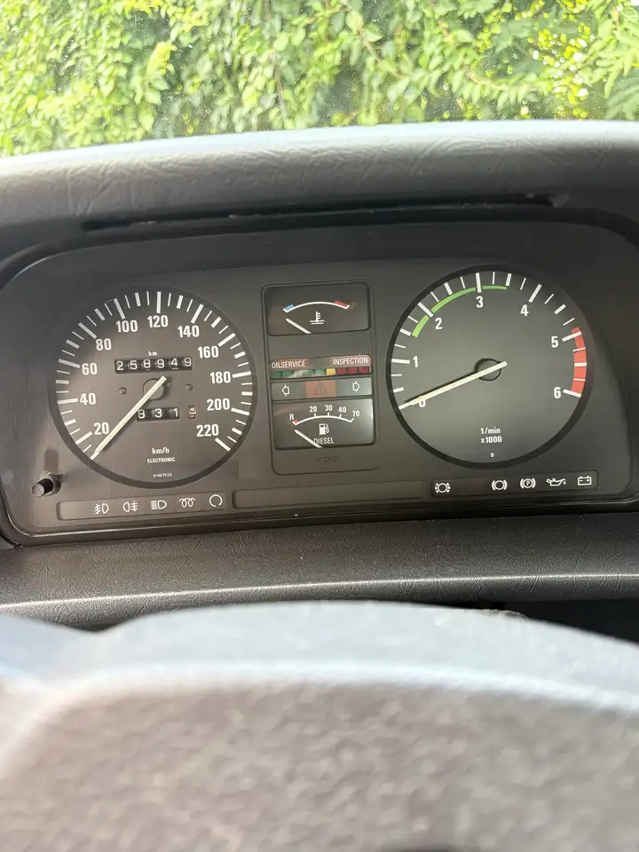 BMW 524td, foto 11