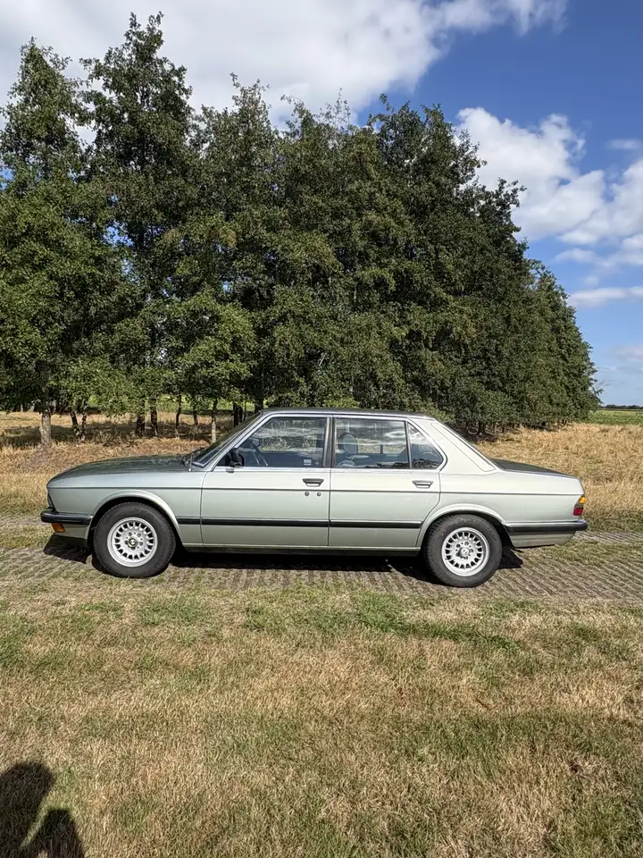 BMW 524td, foto 6