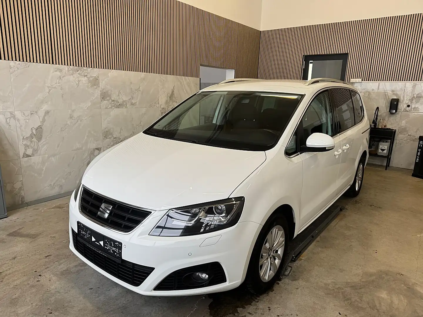 SEAT Alhambra Executive 2,0 TDI DSG 7Sitze,Bi-Xenon,el.Anhäng... Weiß - 2