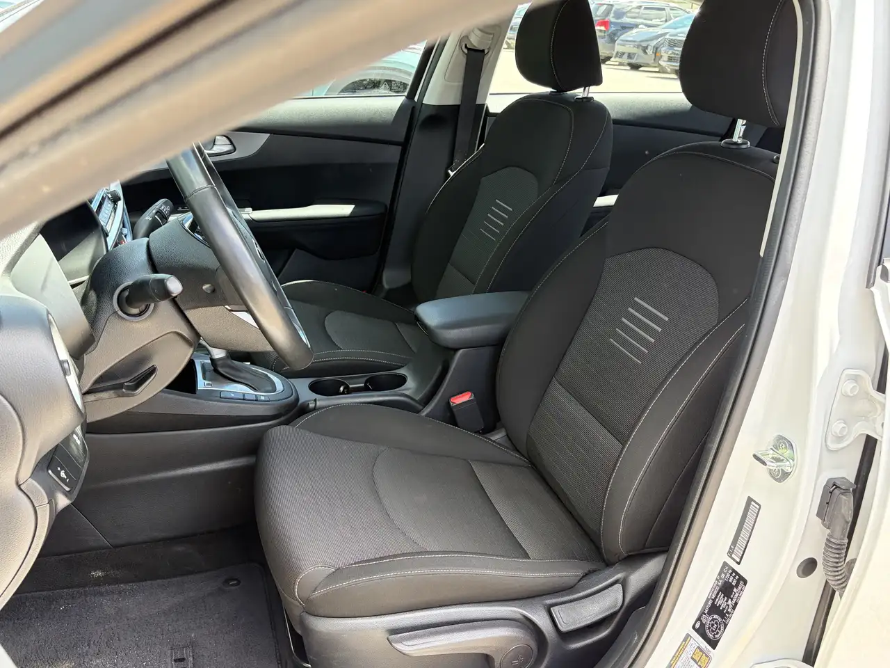 Kia Forte снимка Kia Forte