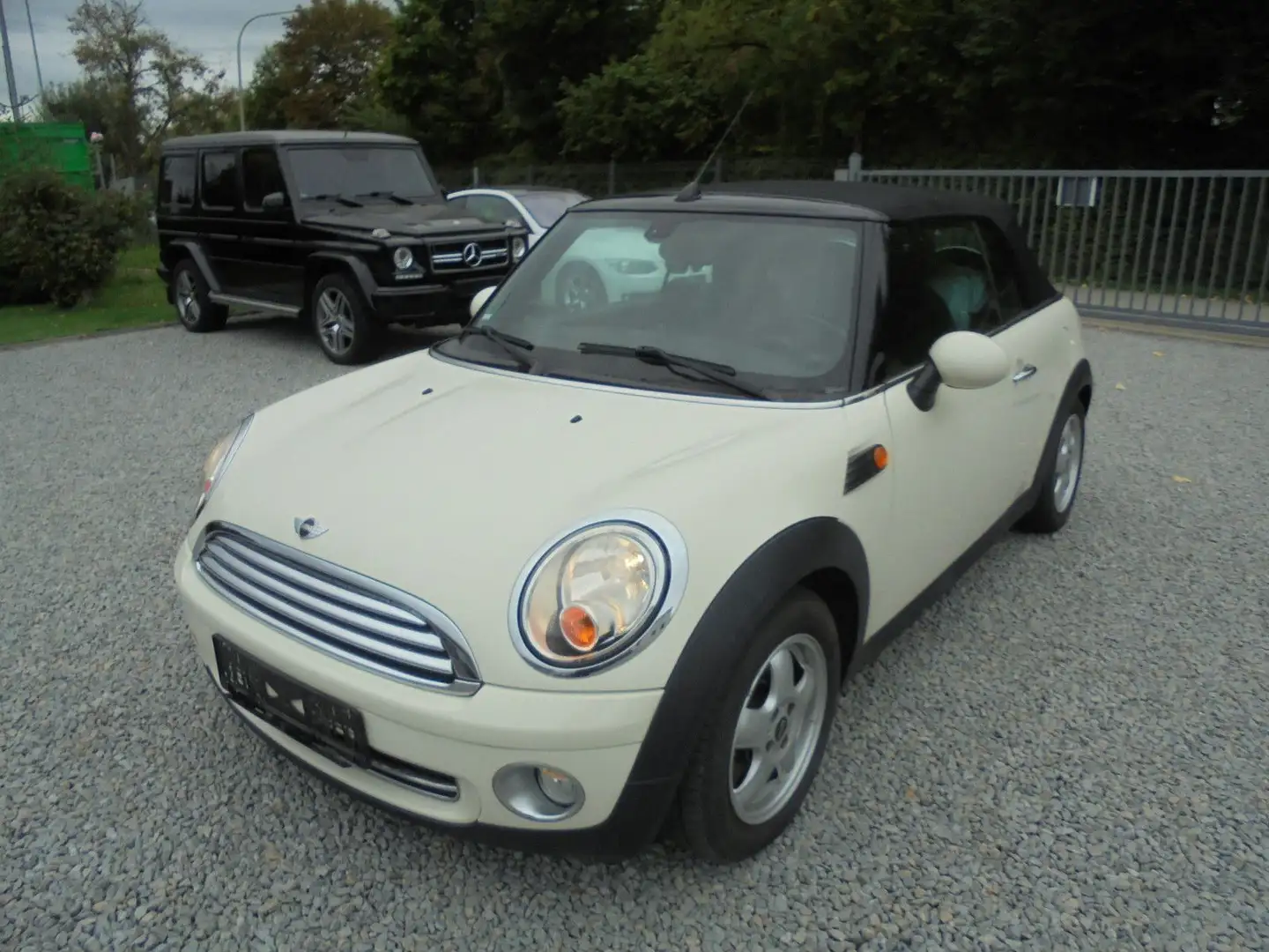 MINI Cooper Cabrio Cooper Weiß - 1