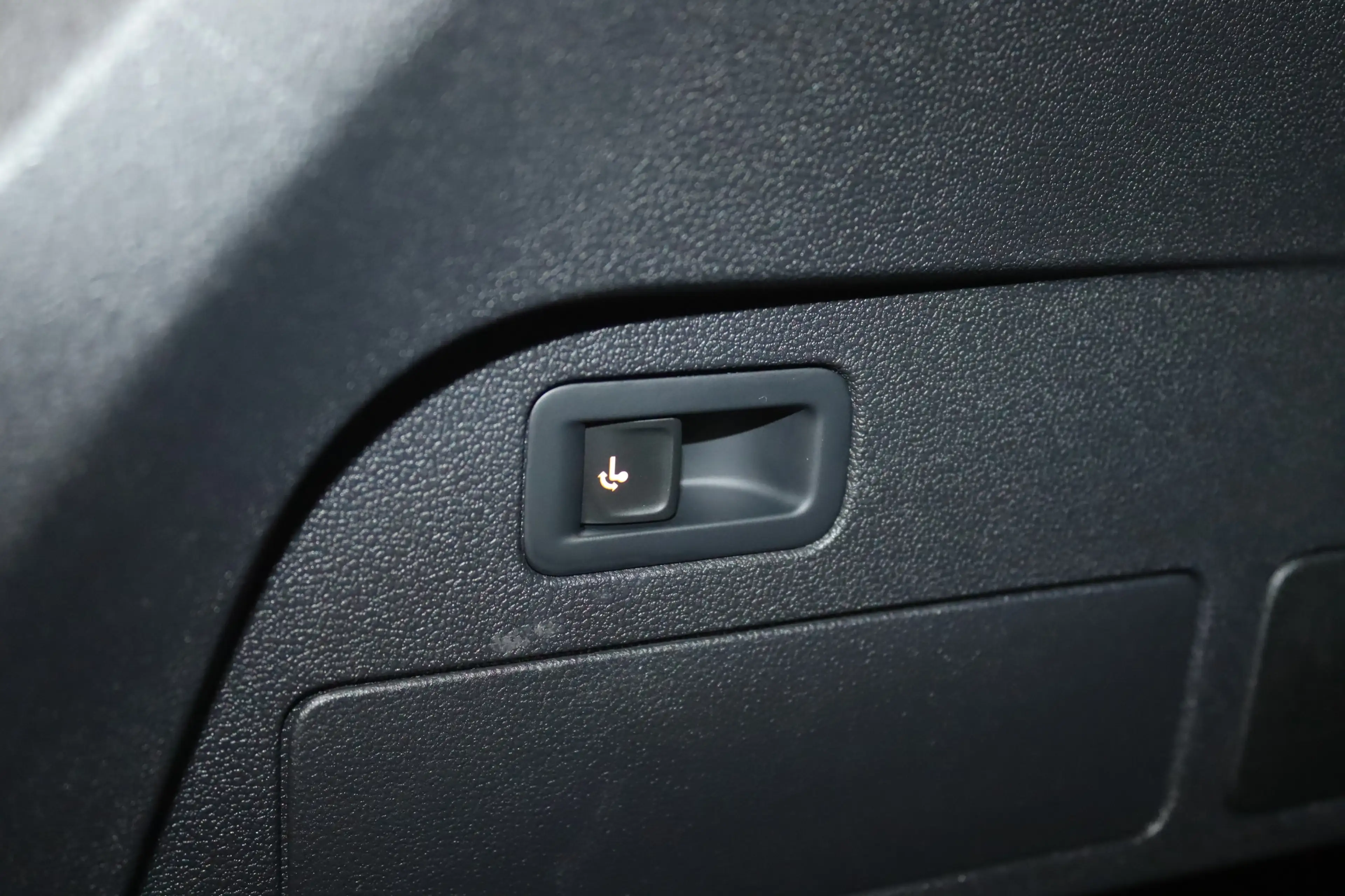 SEAT Tarraco 2.0 FR 4Dr.-Virt-Pano-AHK-LED-SHZ-KAM- — photo 8