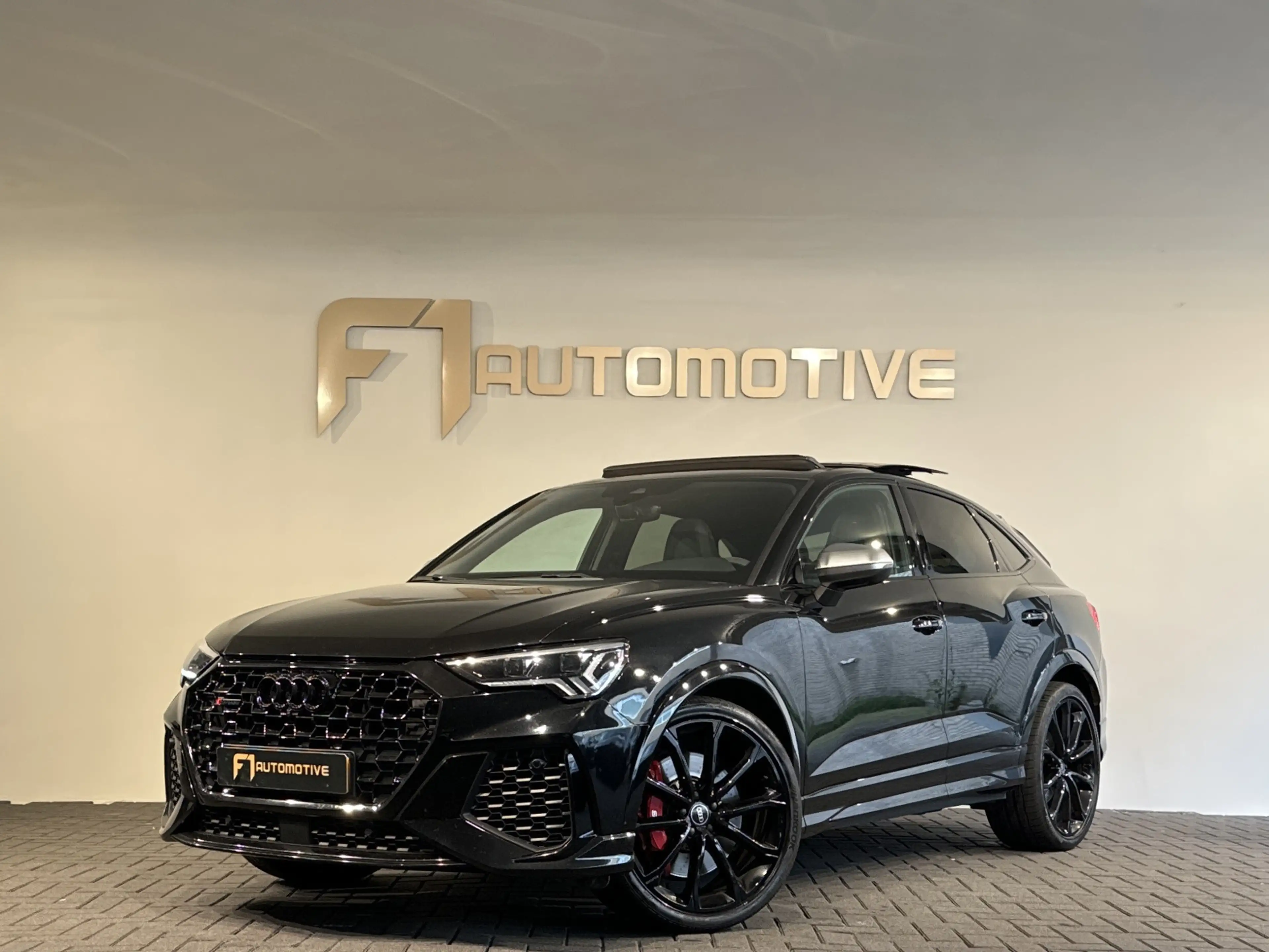 Audi RS Q3 RSQ3 Sportback 2.5 TFSI Sportback Pano|Memory|Sono