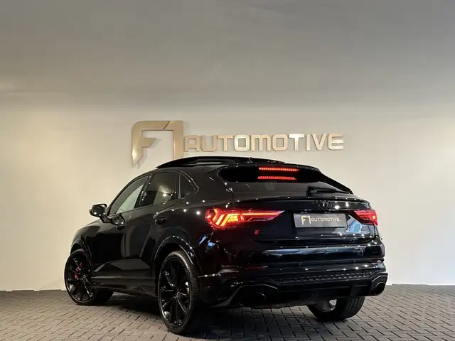 Audi RS Q3 view 4