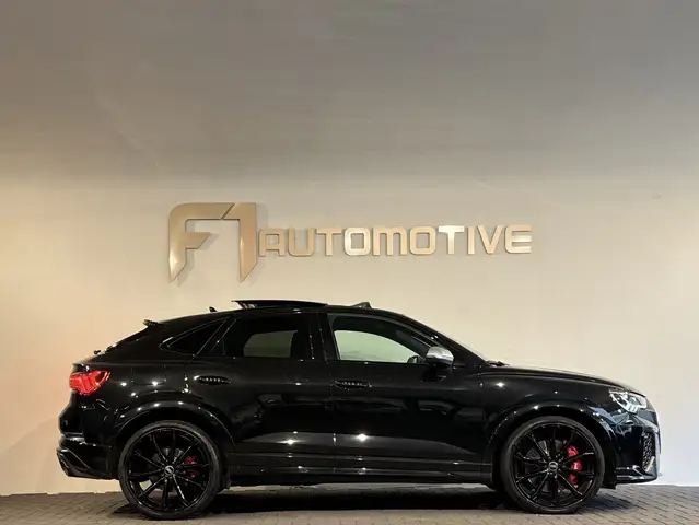 Audi RS Q3 view 7