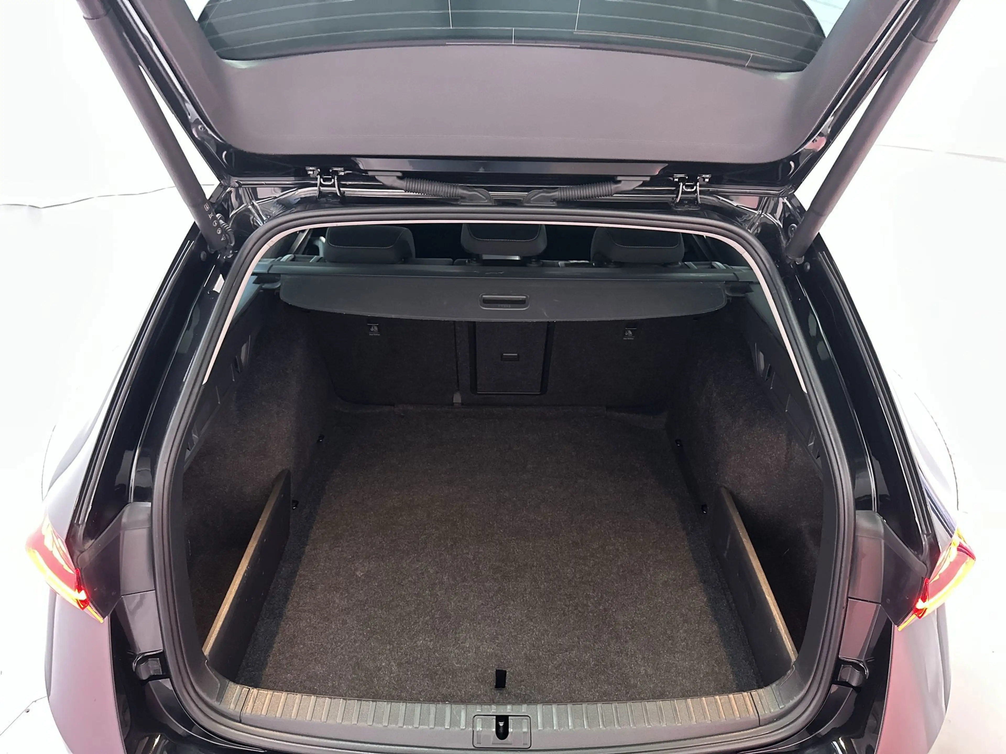 Skoda Octavia Combi 1.0 TSI Business Edition Navigatie Parkeerse — photo 11