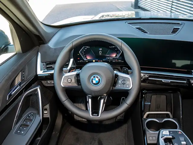 BMW X1 view 9