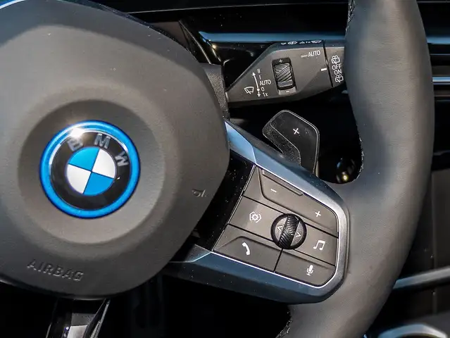 BMW X1 view 13