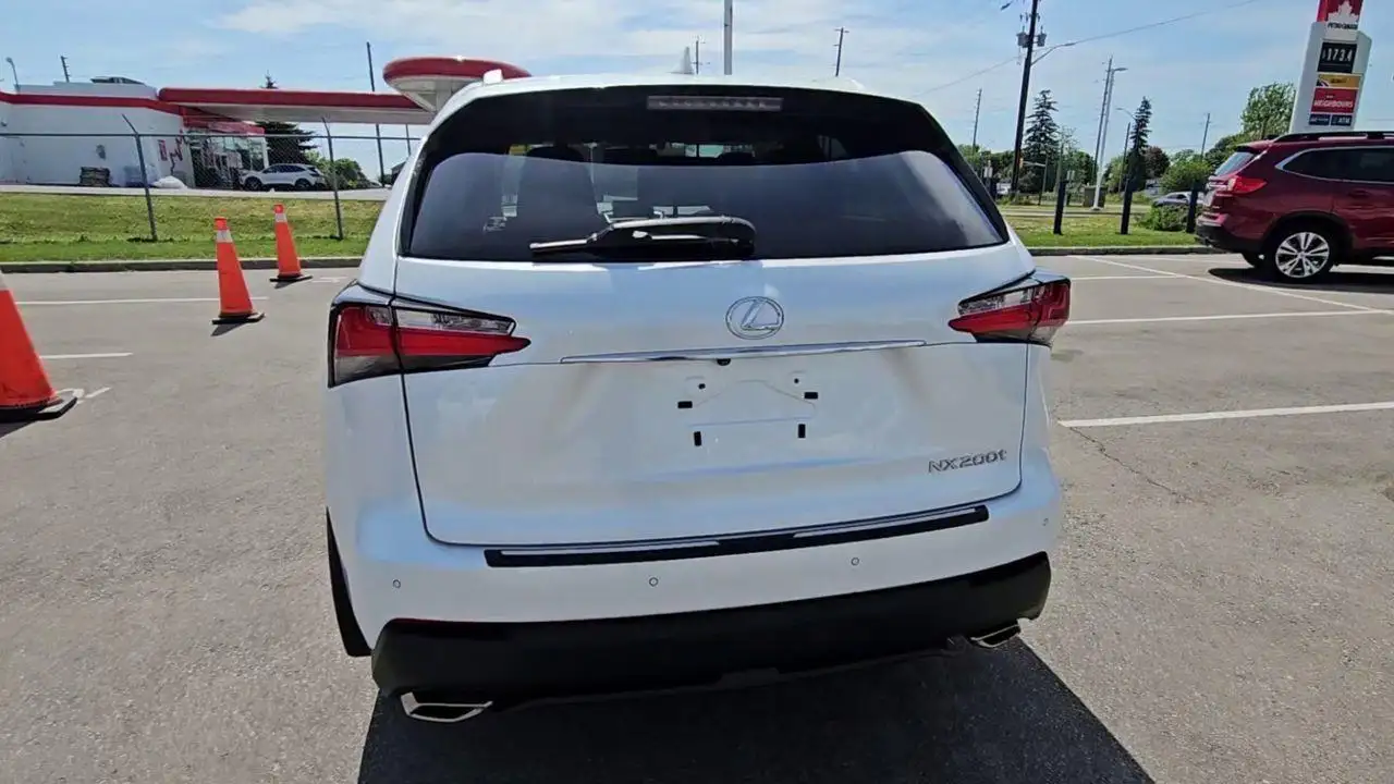 Lexus NX снимка Lexus NX