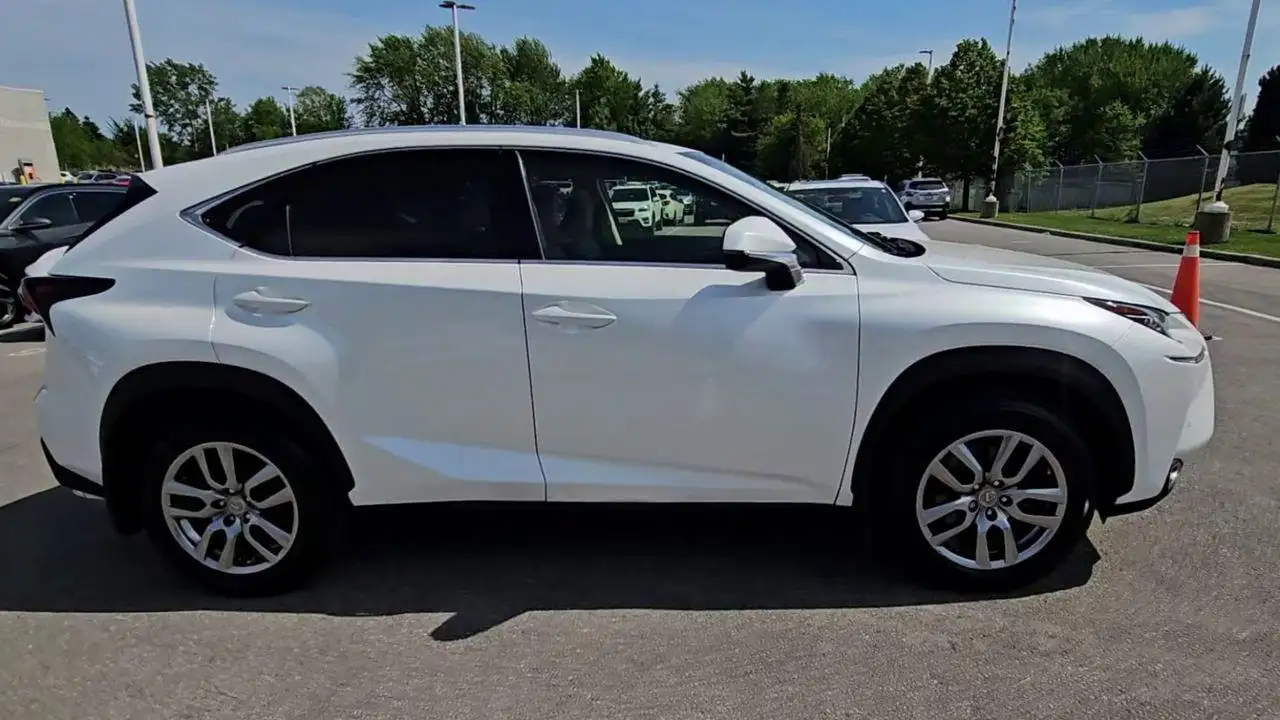 Lexus NX снимка Lexus NX
